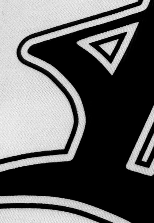 kl261mtee1052_ts_gothicp_white_3